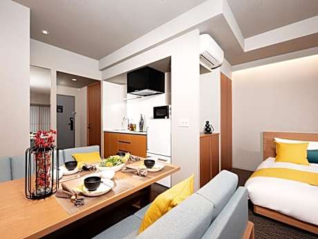 Deluxe Apartment (6 Single Beds)