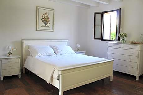 Suite with Garden View