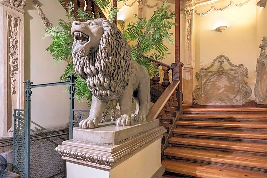 Catalonia Puerta Del Sol