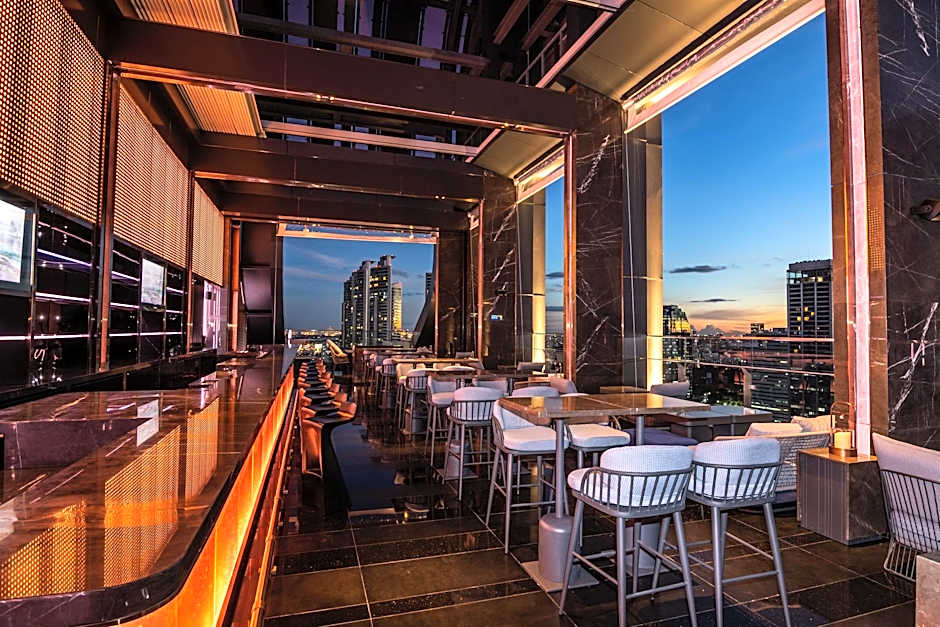 Carlton Hotel Bangkok Sukhumvit - SHA Extra Plus