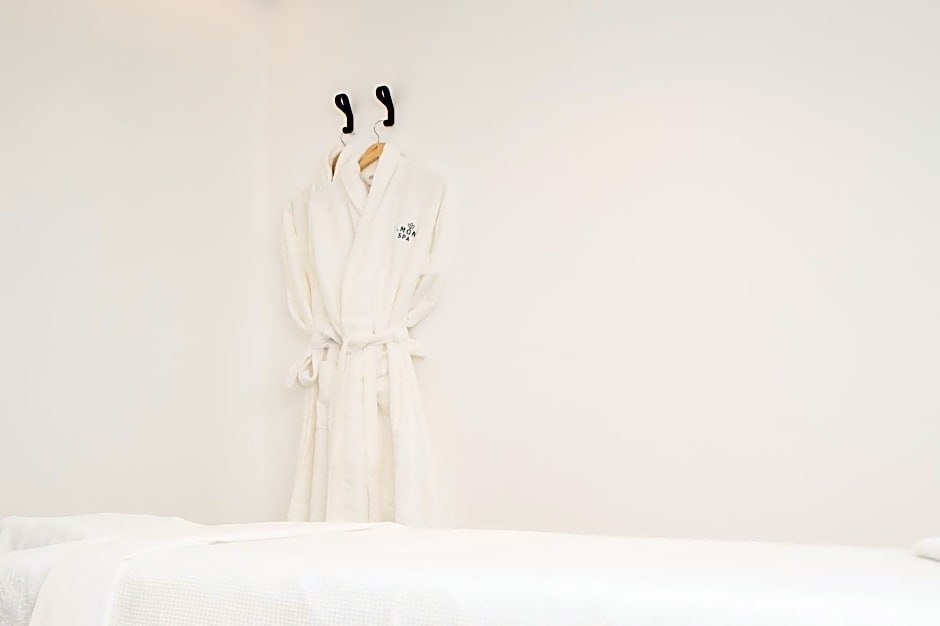 Almond Hotel - Adults only