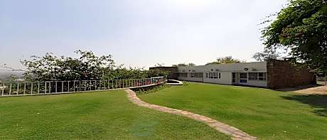 Barbet Tourist Resort