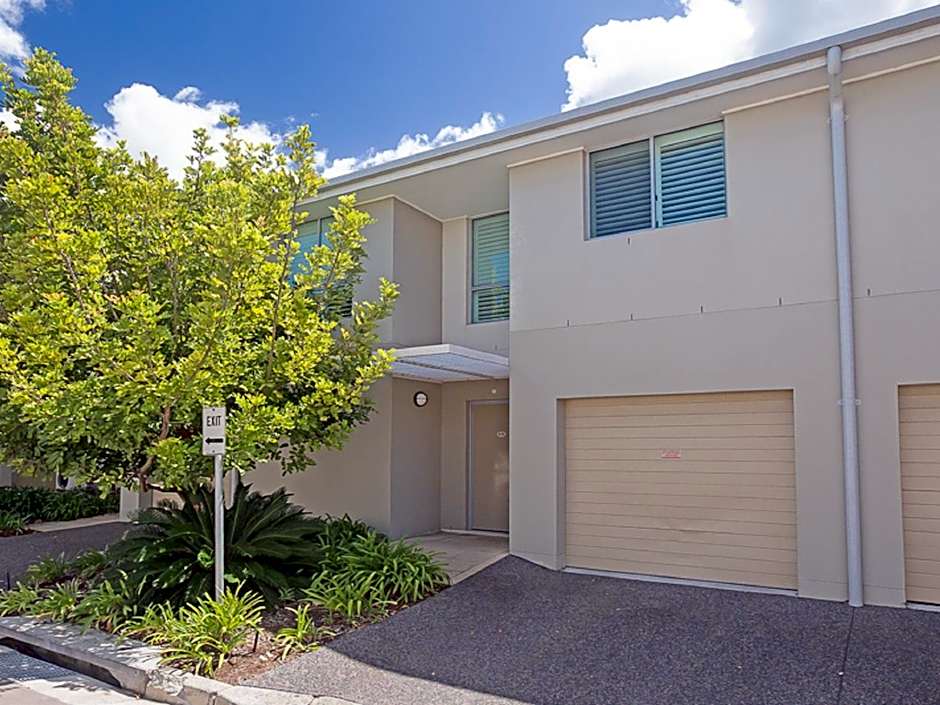 Oaks Pacific Blue 516 private pool aircon WI-FI