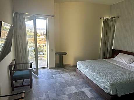 Single Room with Pool View