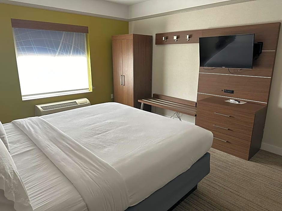 Holiday Inn Express Hotel & Suites San Dimas By IHG