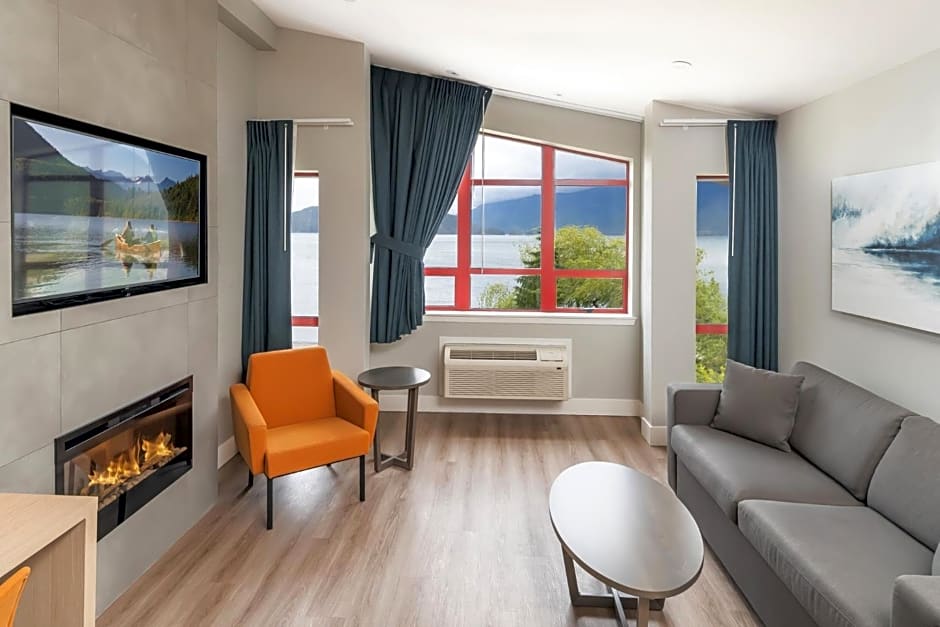 Harrison Beach Hotel