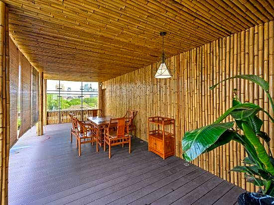 Yisu Impression Hotel (Ningbo Tianyi Square chenghuangmiao station)
