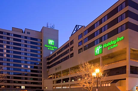 Holiday Inn & Suites Duluth-Downtown By IHG