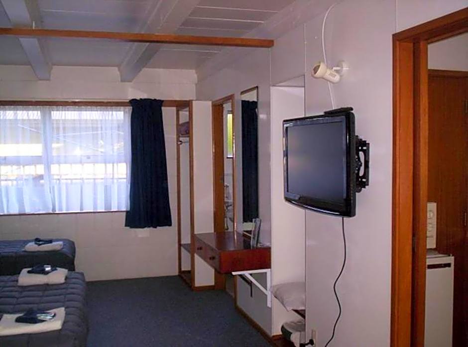 Broadway Motor Inn