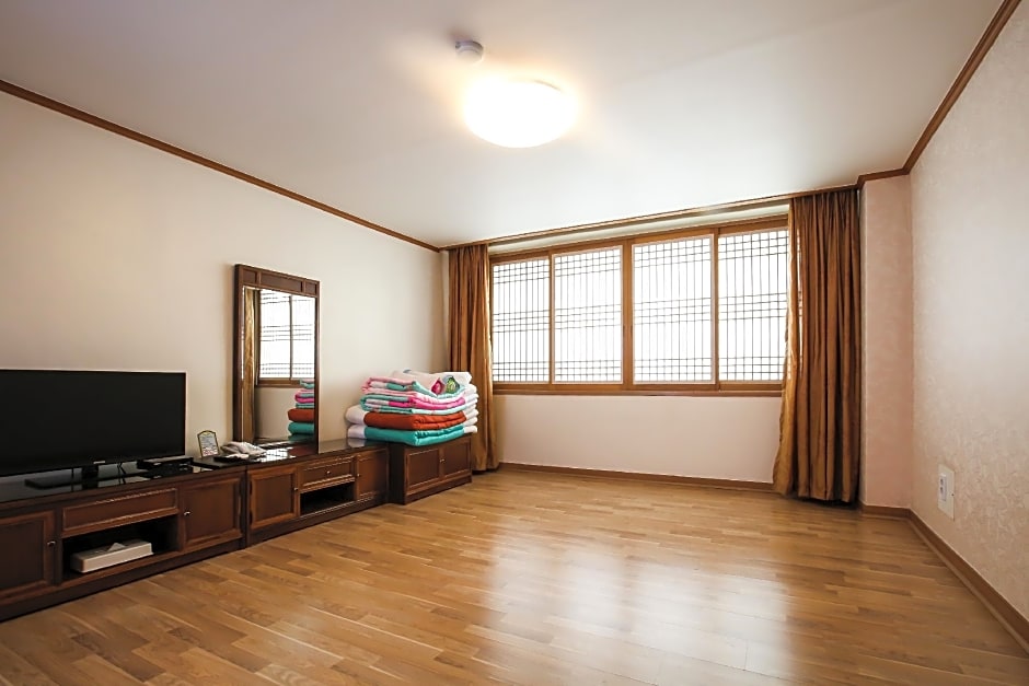 Danyang tourist hotel Edelweiss