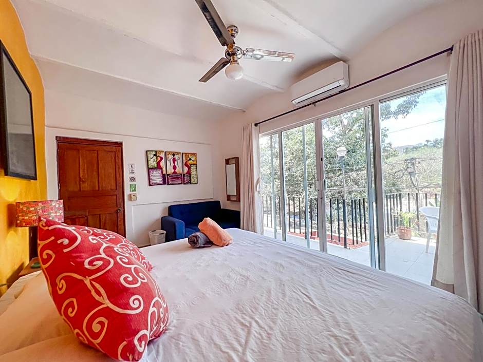 ITH Sayulita Amazing Surf Hostel