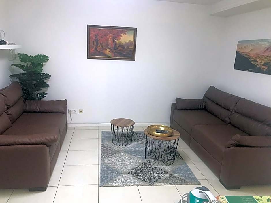 Baynunah Suites Aparthotel