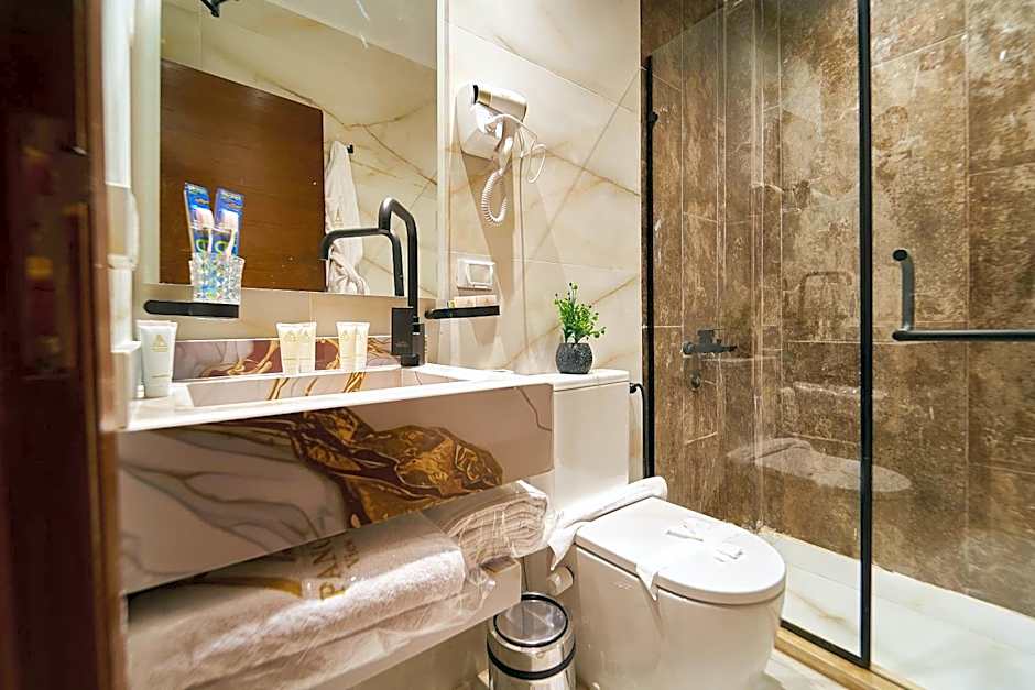 PANORAMA view pyramids