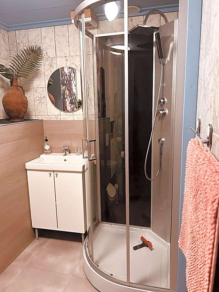 Slapen bij Café de Concurrent