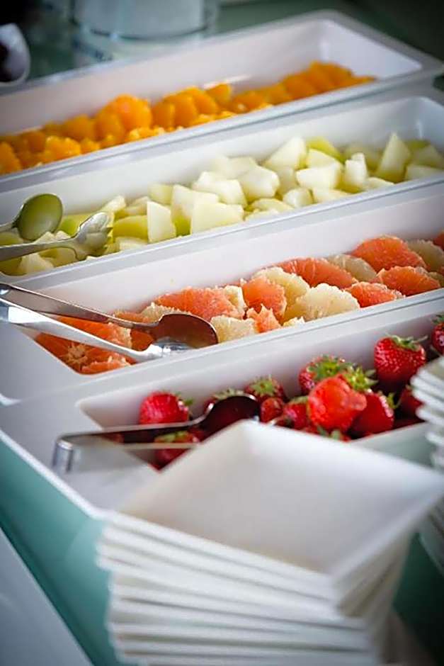 Budget Rooms by Ghent River