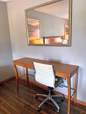 HiWay Inn Express