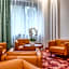 Hotel H12