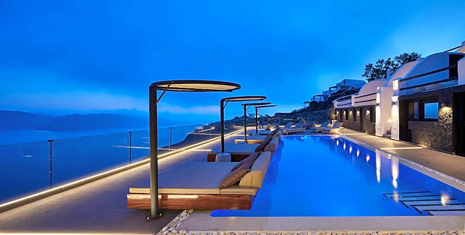 Oia Suites