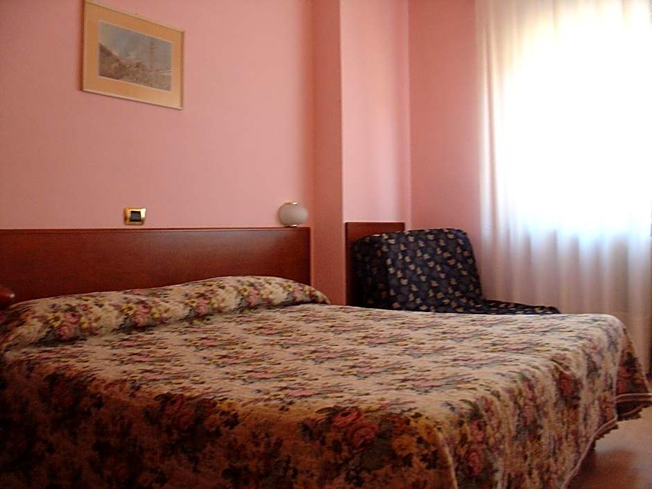 Domus Hotel