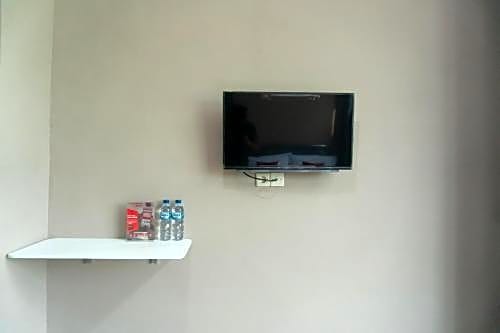 RedDoorz Syariah near Alun Alun Blitar