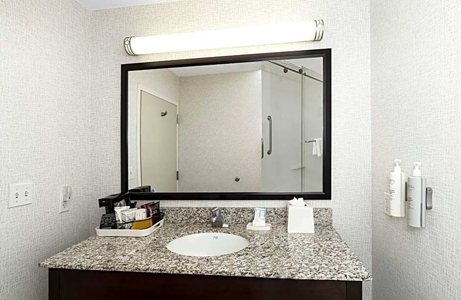 Hampton Inn By Hilton & Suites - Raleigh Downtown