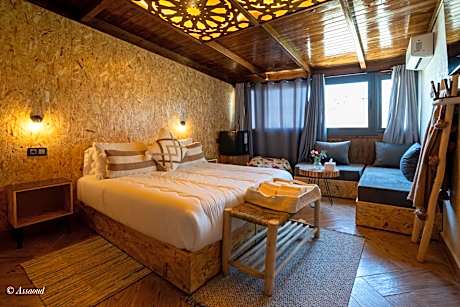 Deluxe Double or Twin Room with Mountain View