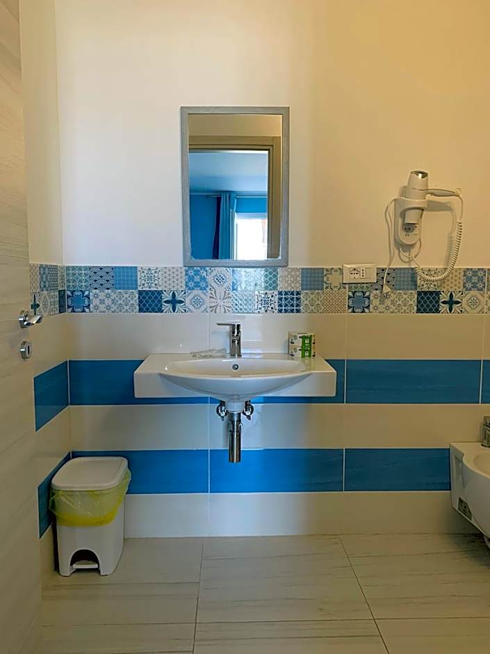 HOTEL MERCURIO SUL MARE - Fish restaurant and private beach