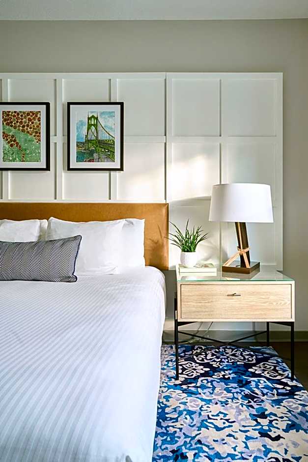 Heathman Hotel