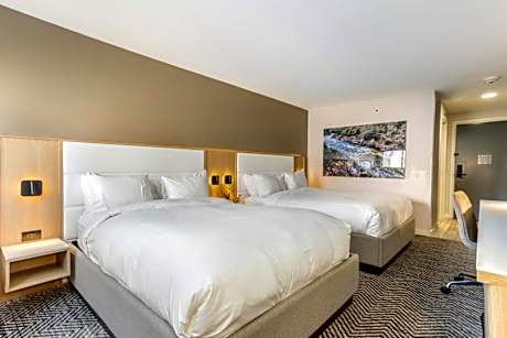Queen Room with Two Queen Beds and Transfer Shower - Accessible/Non-Smoking