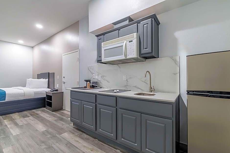 Studio 6 Suites Brenham, TX