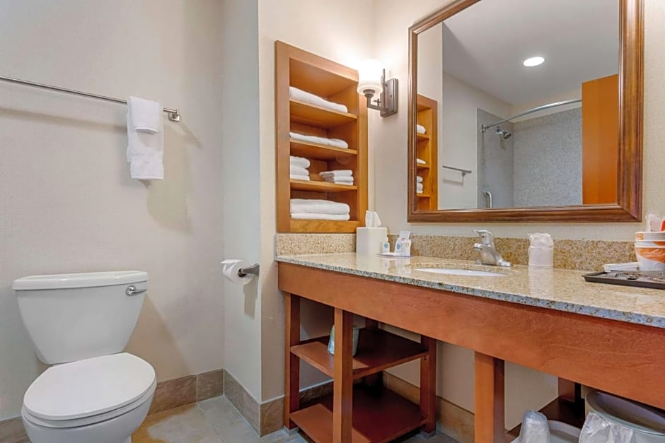 Comfort Inn & Suites Mountain Iron and Virginia