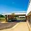 OYO Hotel Mona Lake Muskegon