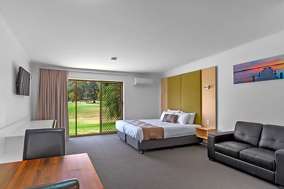 Comfort Inn & Suites Riverland