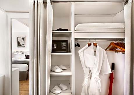 Red Level Twin Room Waterfall View