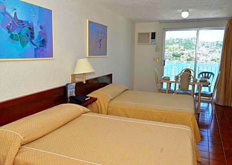 Double Room with Two Double Beds and Ocean View