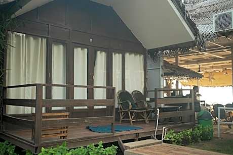 Sand Sapphire Beach Cottages