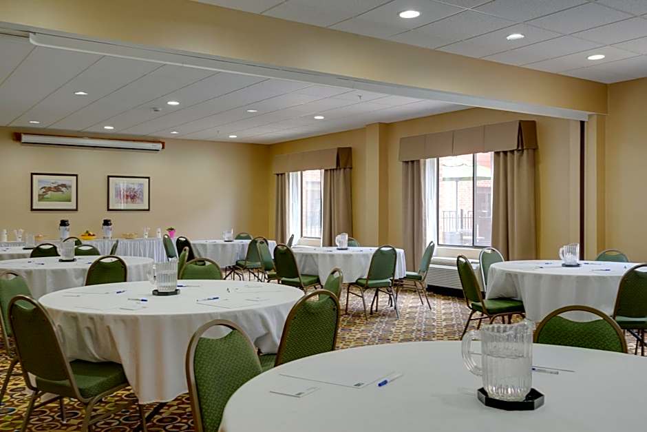 Holiday Inn Express Charles Town By IHG