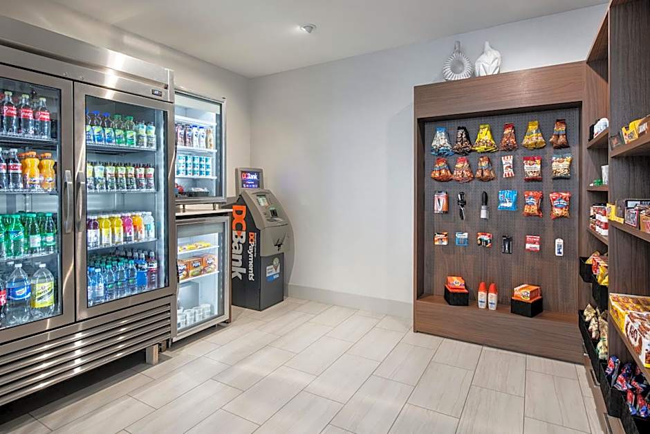 Holiday Inn Express Kelowna - East By IHG