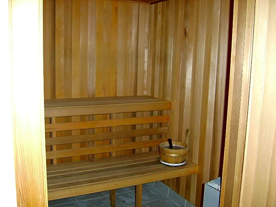 Surfers International Apartments