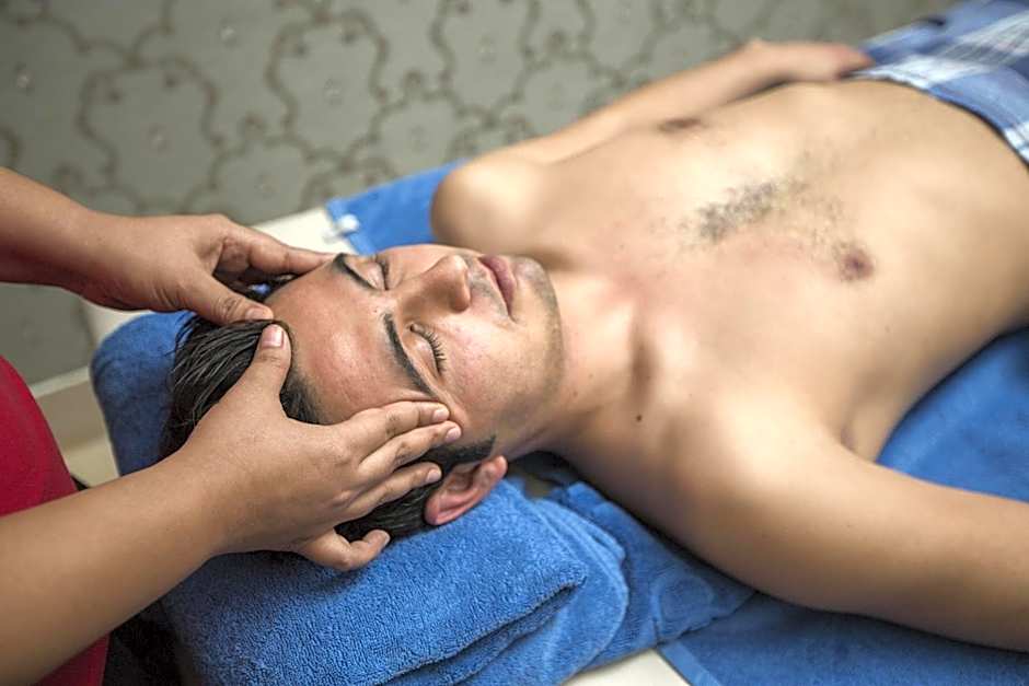 Teymur Continental Hotel