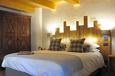 Double Room with Mountain View