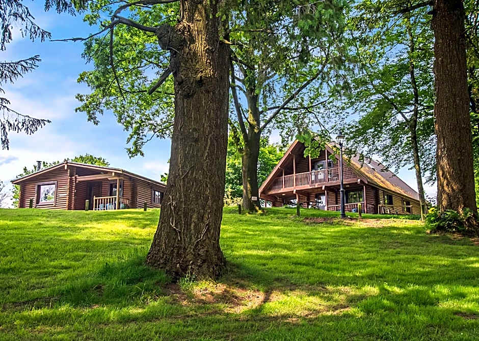 Pantglas Hall Lodges