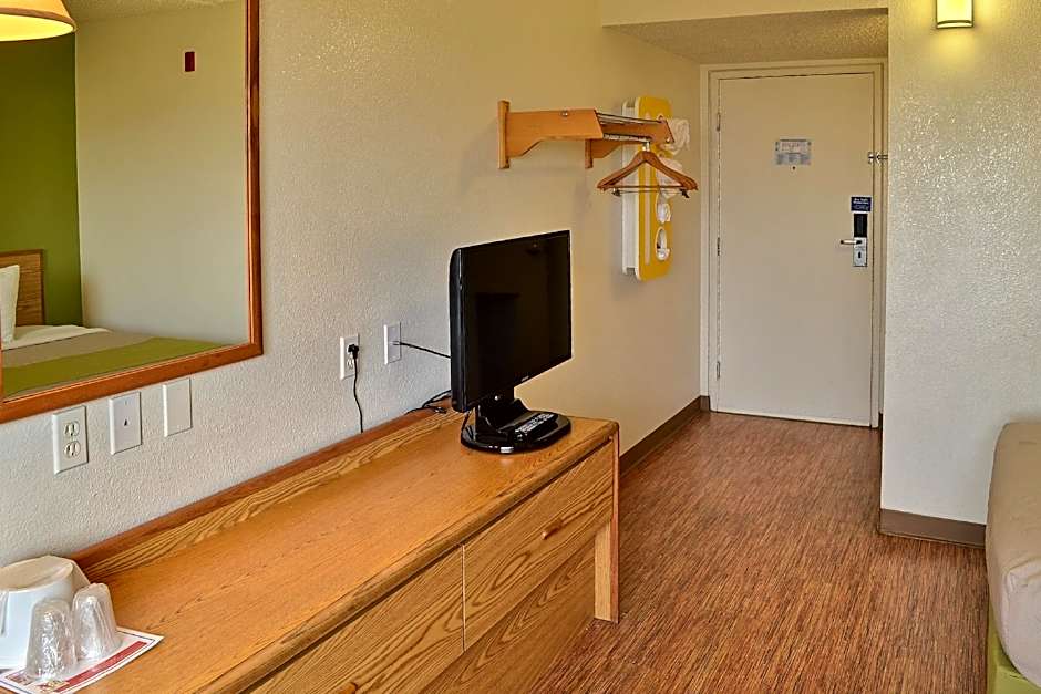 Motel 6-Billings, MT - North