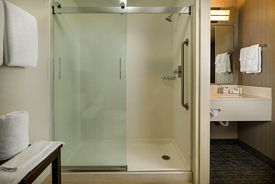 Courtyard by Marriott New Haven Orange/Milford