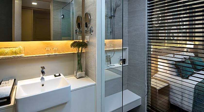 Solitaire Bangkok Sukhumvit 11