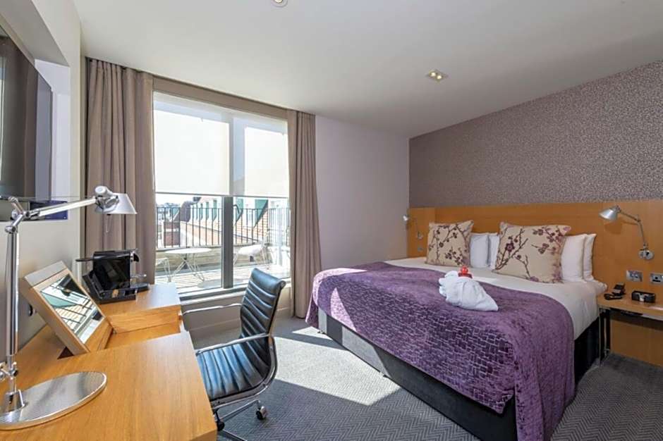 Apex Temple Court Hotel