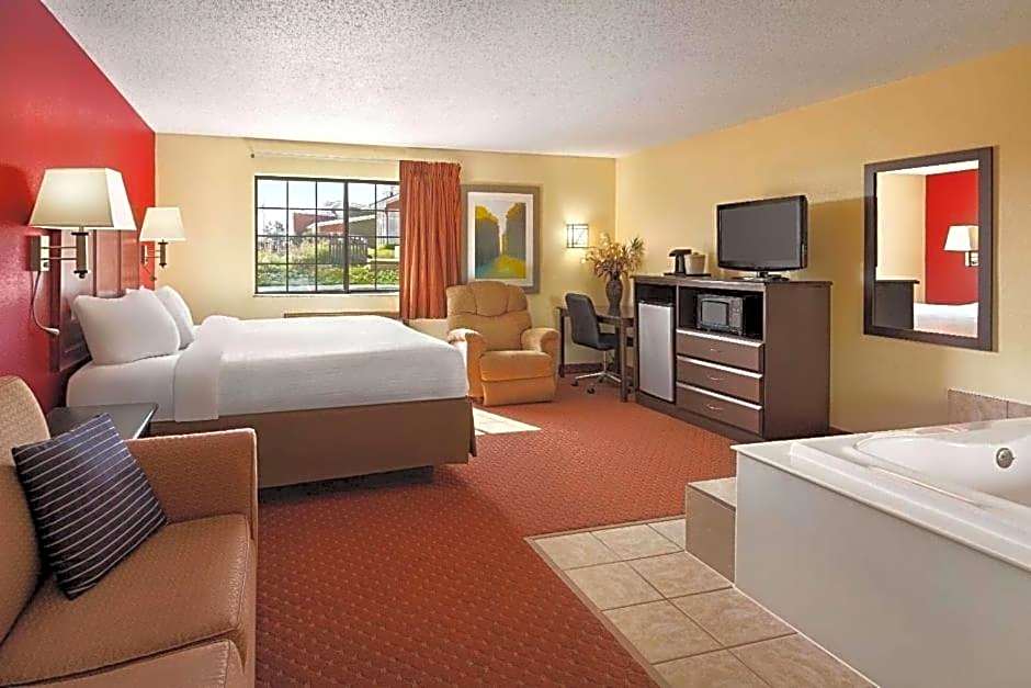 Baymont by Wyndham Cedar Rapids