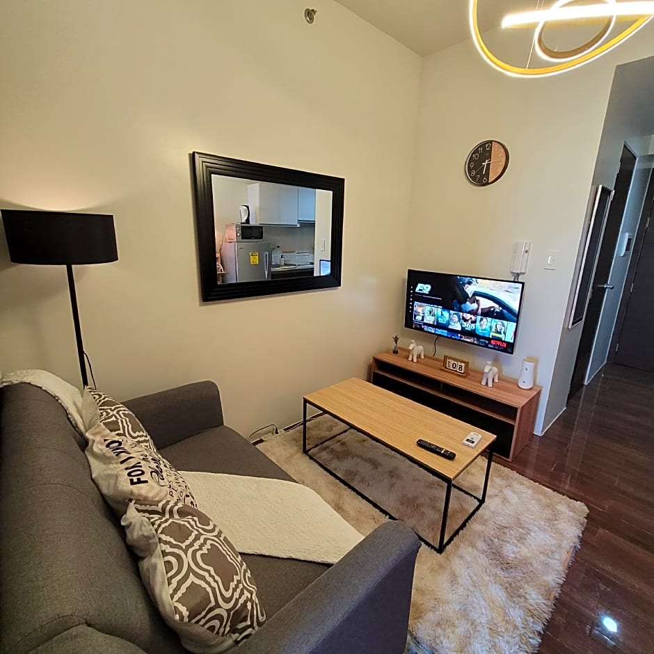 Staycations Up Above 6 Modern 1BR @ Air