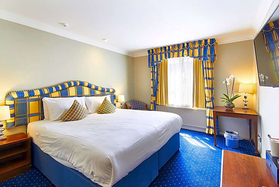 The George Hotel