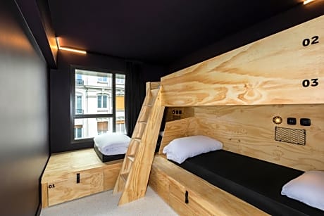 Bed in a 3-4 mixed Shared room